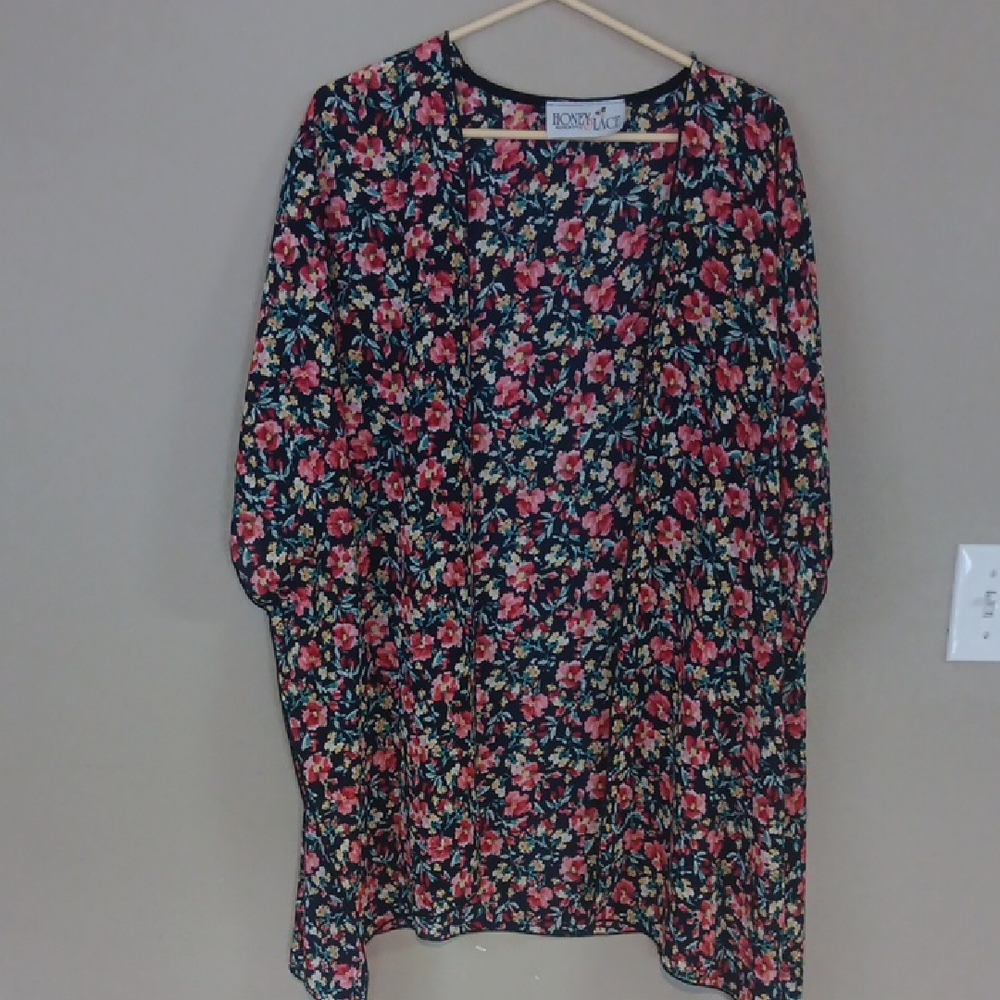 Honey & Lace Floral Kimono